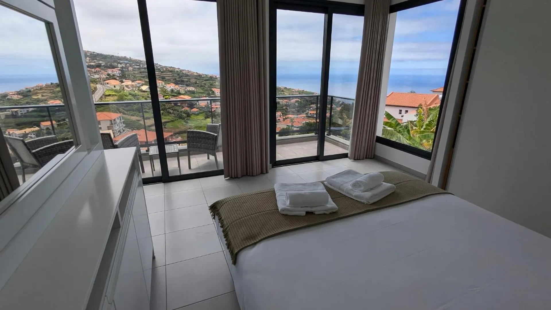 Apartment Antonette Calheta  Portugal