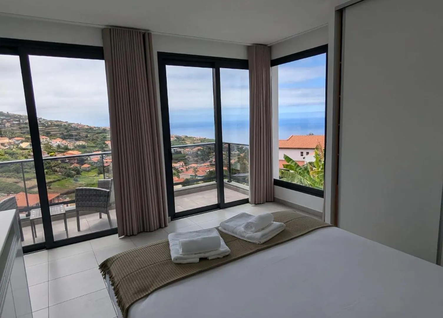 Apartment Antonette Calheta  Portugal
